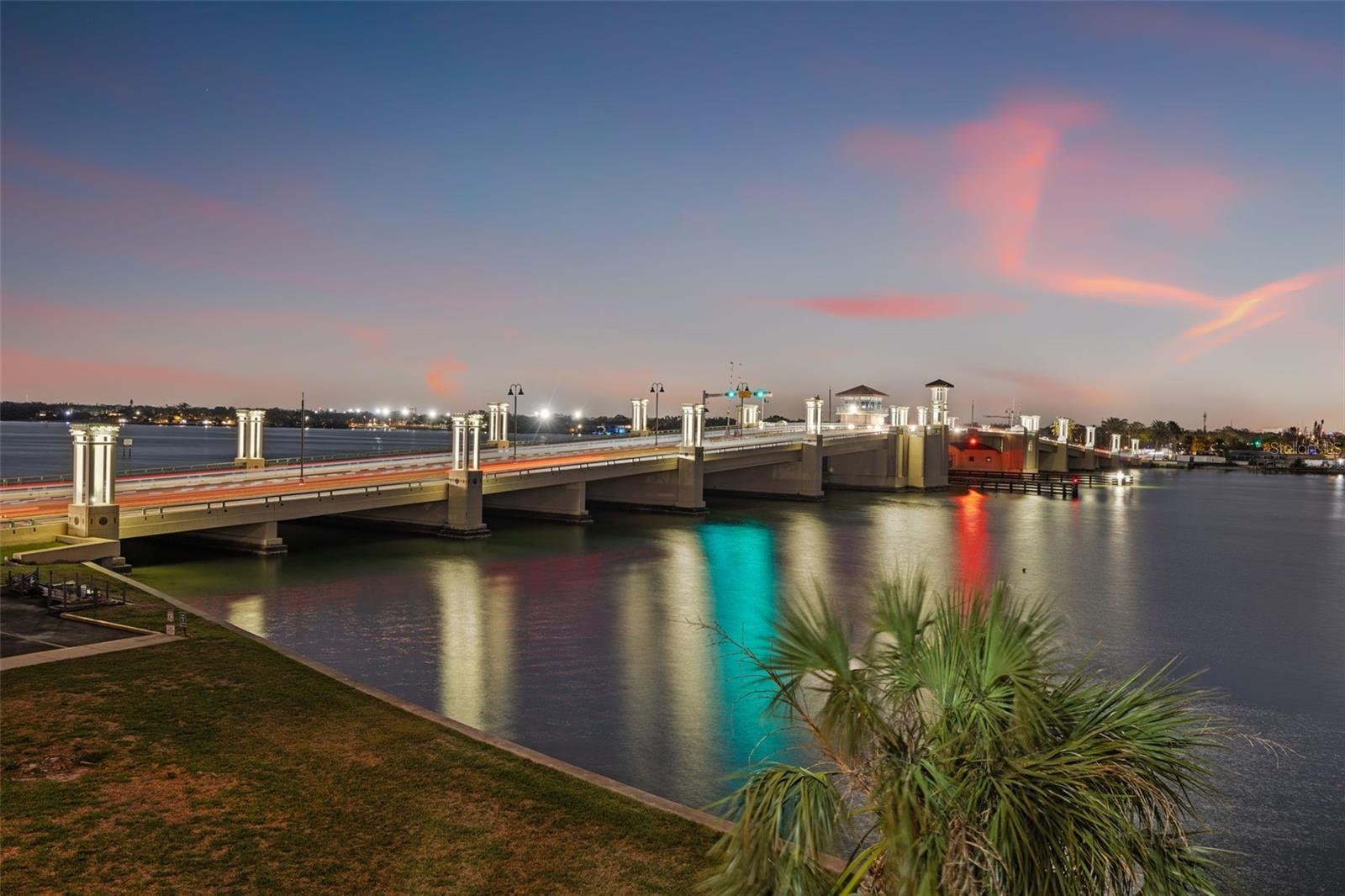 TREASURE ISLAND TENNIS & YACHT CLUB - Residential