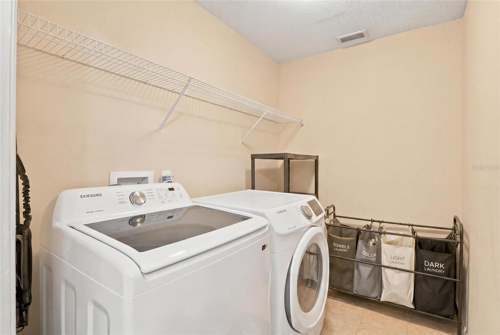 HUNTERS CREEK TR 115 PH 02 - Residential