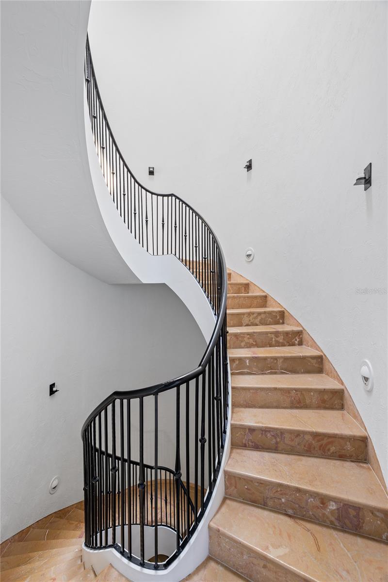 TIERRA VERDE - Residential