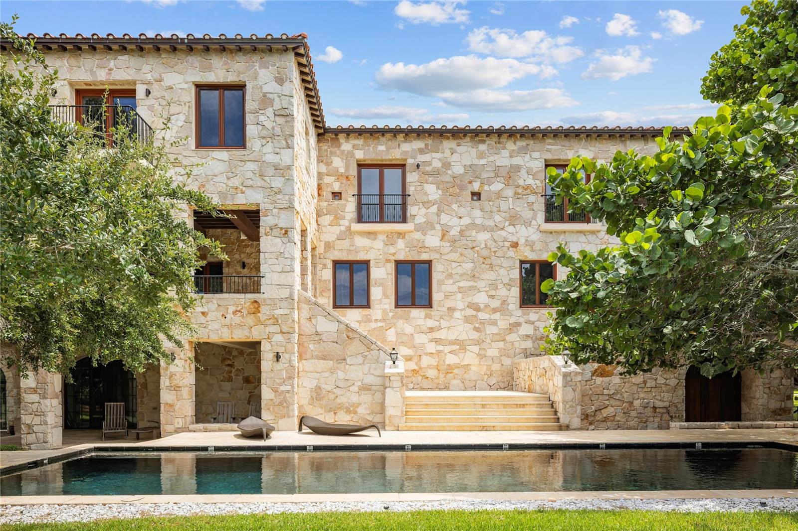 TIERRA VERDE - Residential
