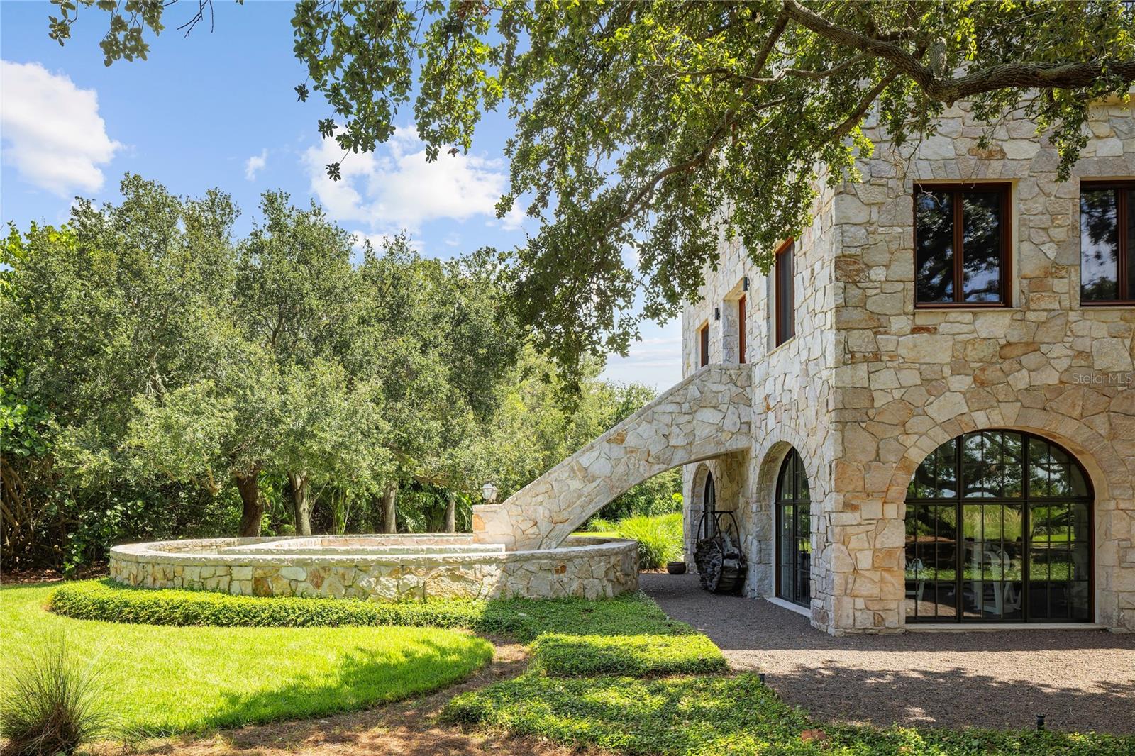 TIERRA VERDE - Residential