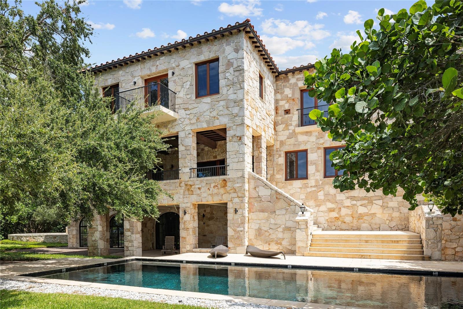 TIERRA VERDE - Residential