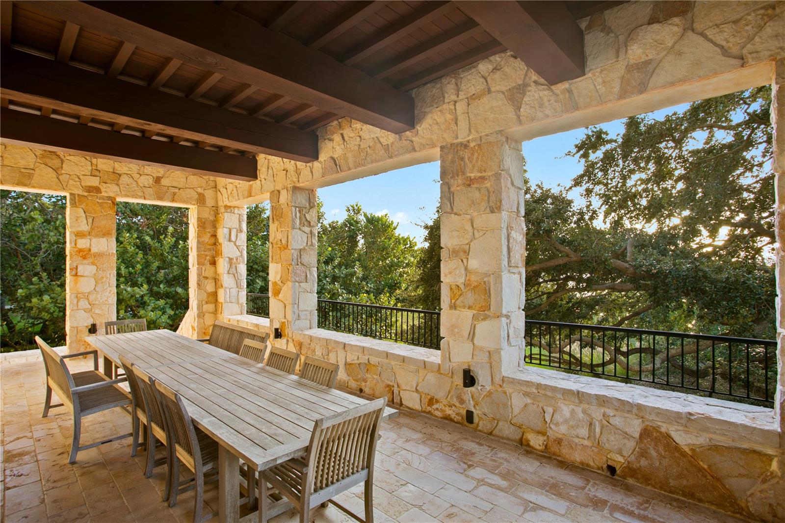 TIERRA VERDE - Residential