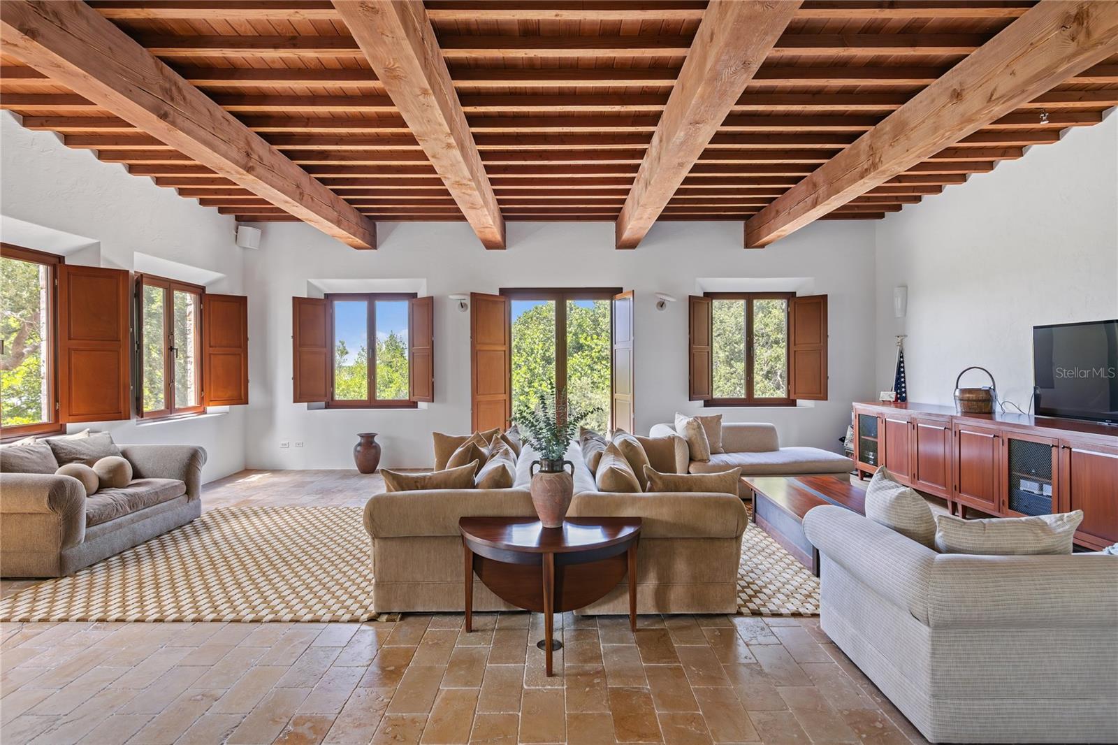 TIERRA VERDE - Residential