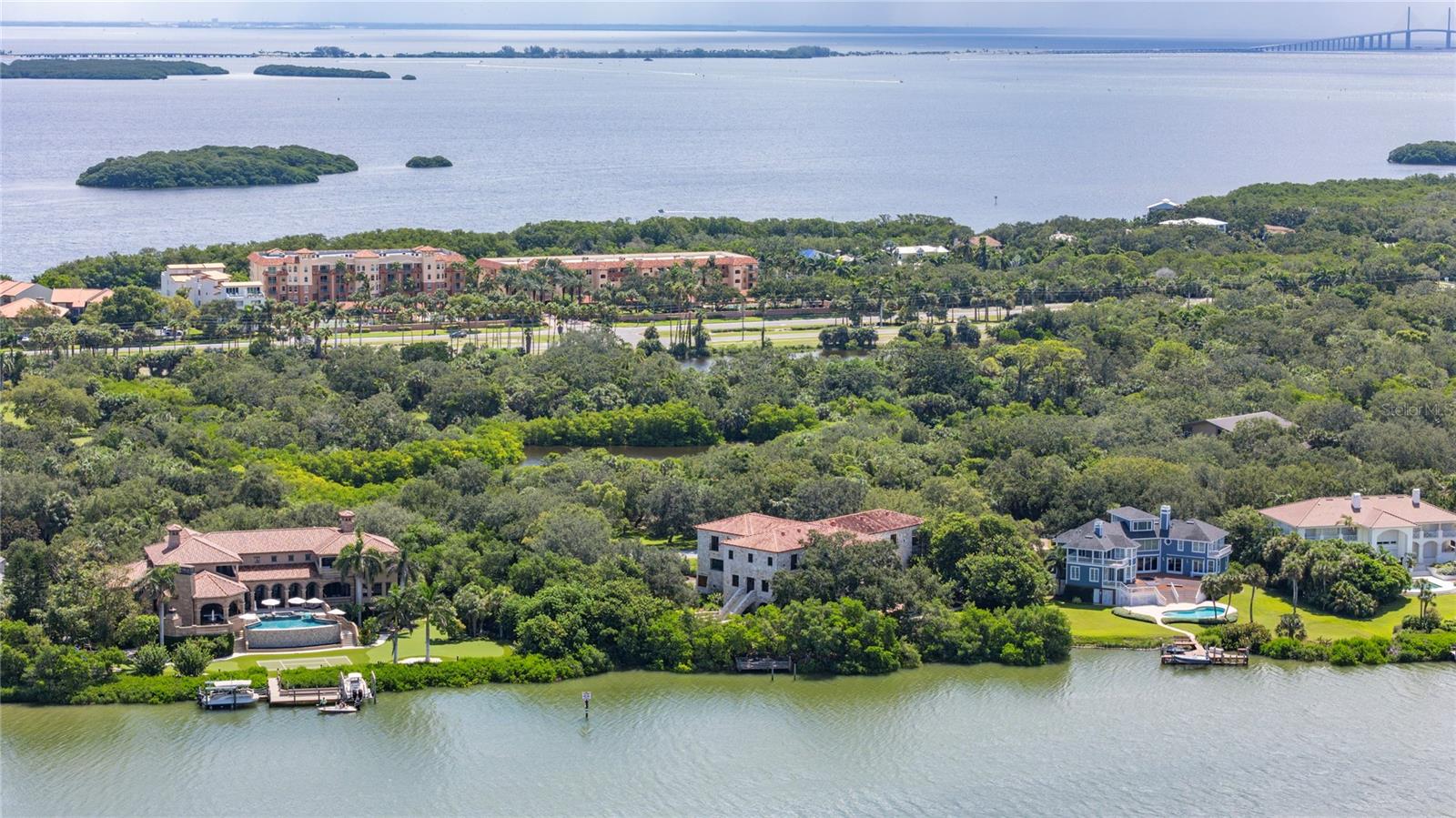 TIERRA VERDE - Residential