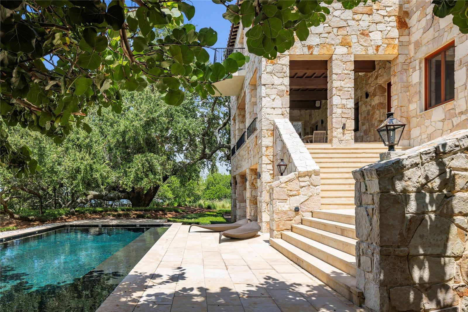 TIERRA VERDE - Residential
