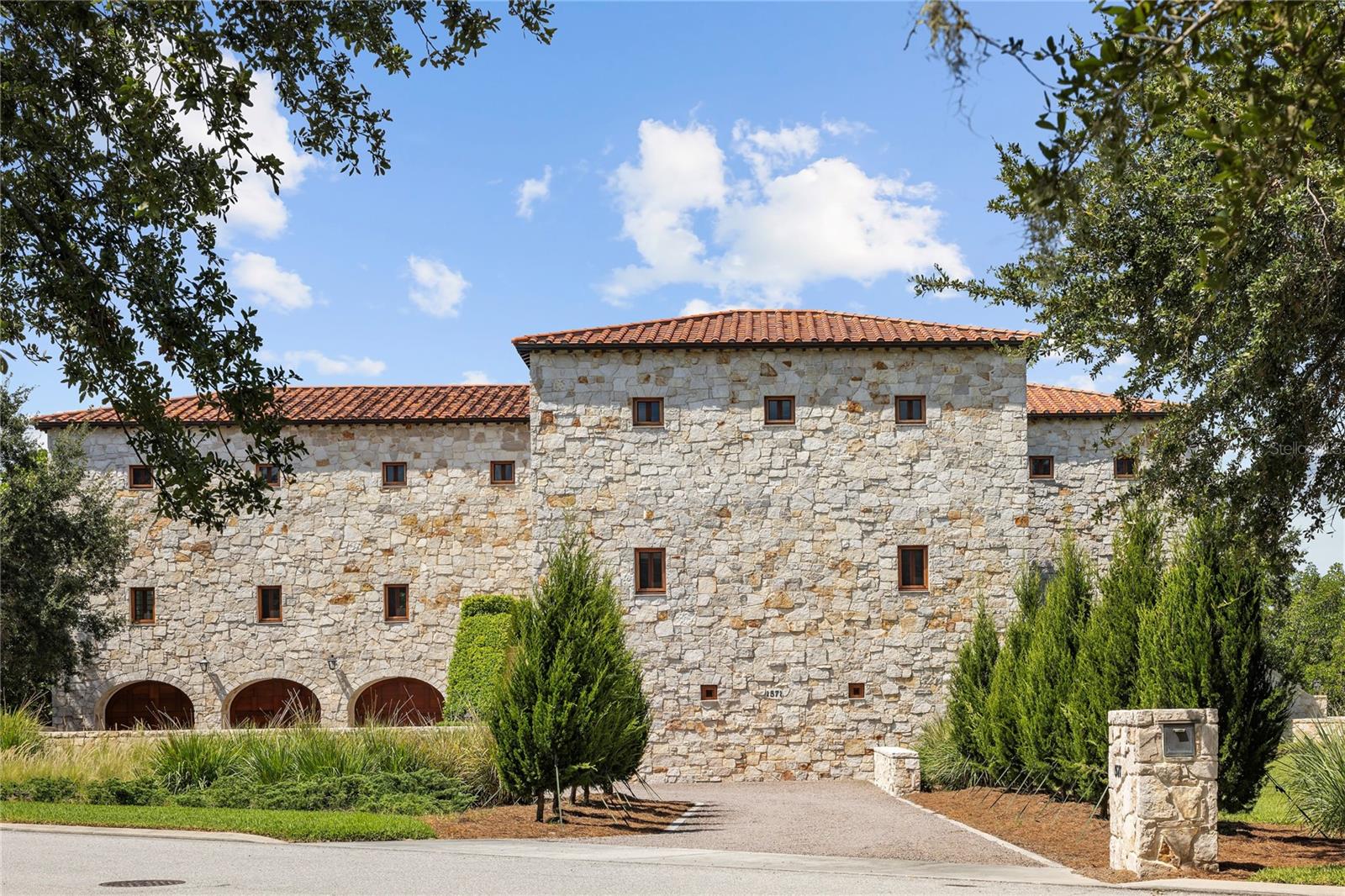 TIERRA VERDE - Residential