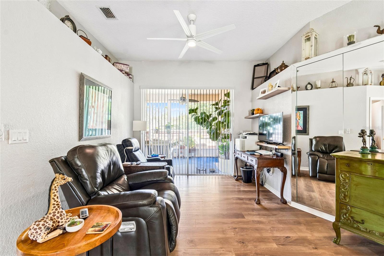 WYNDHAM LAKE - Residential