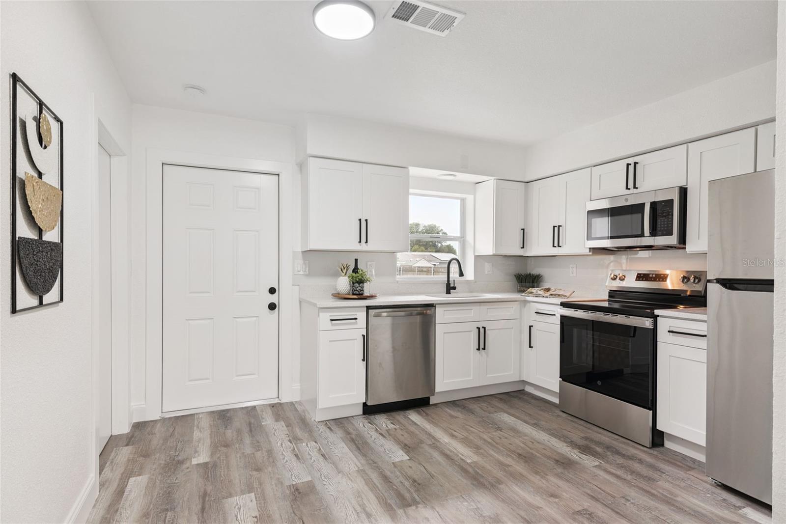 ORANGE CITY ESTATES UNIT 04 - Residential