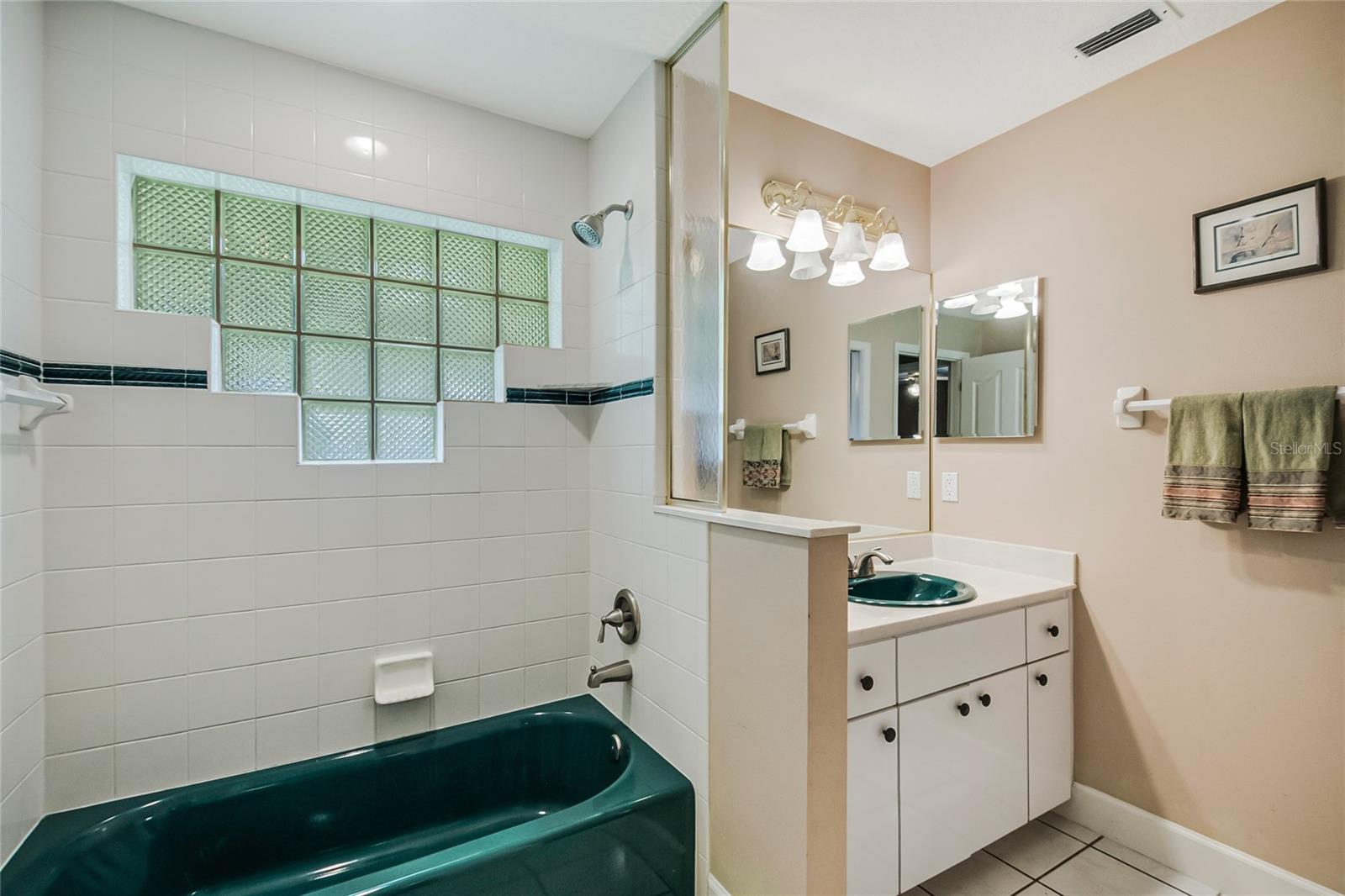 PIEDMONT LAKES PH 4 - Residential