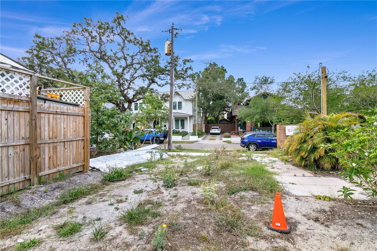 HYDE PARK WEST - Land