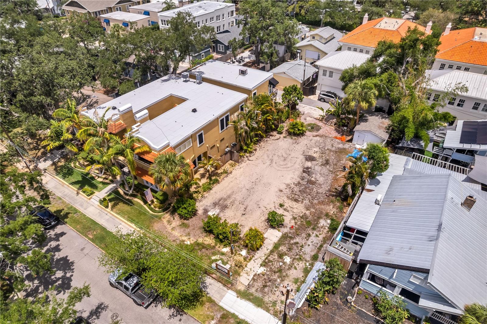 HYDE PARK WEST - Land