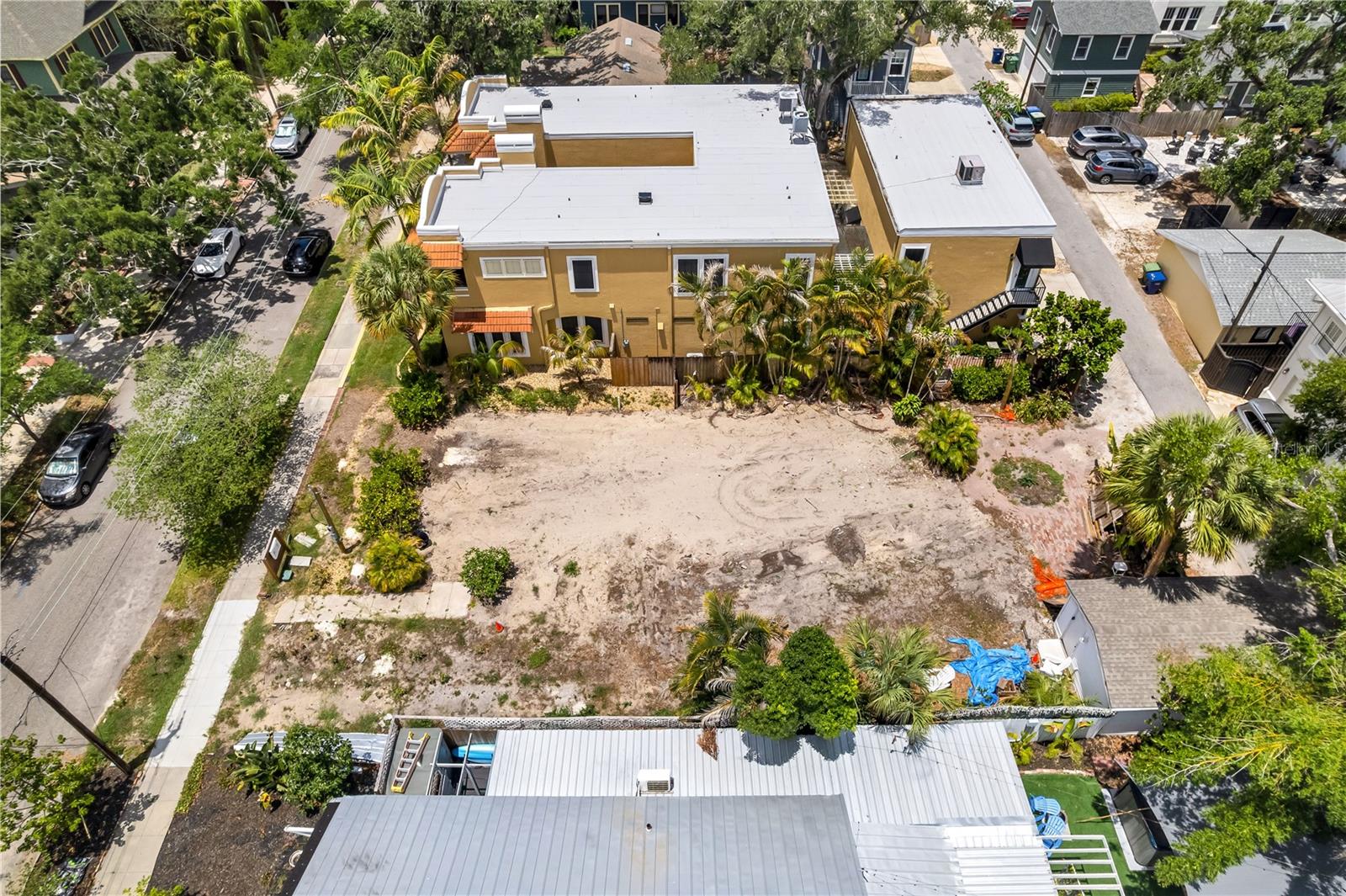 HYDE PARK WEST - Land