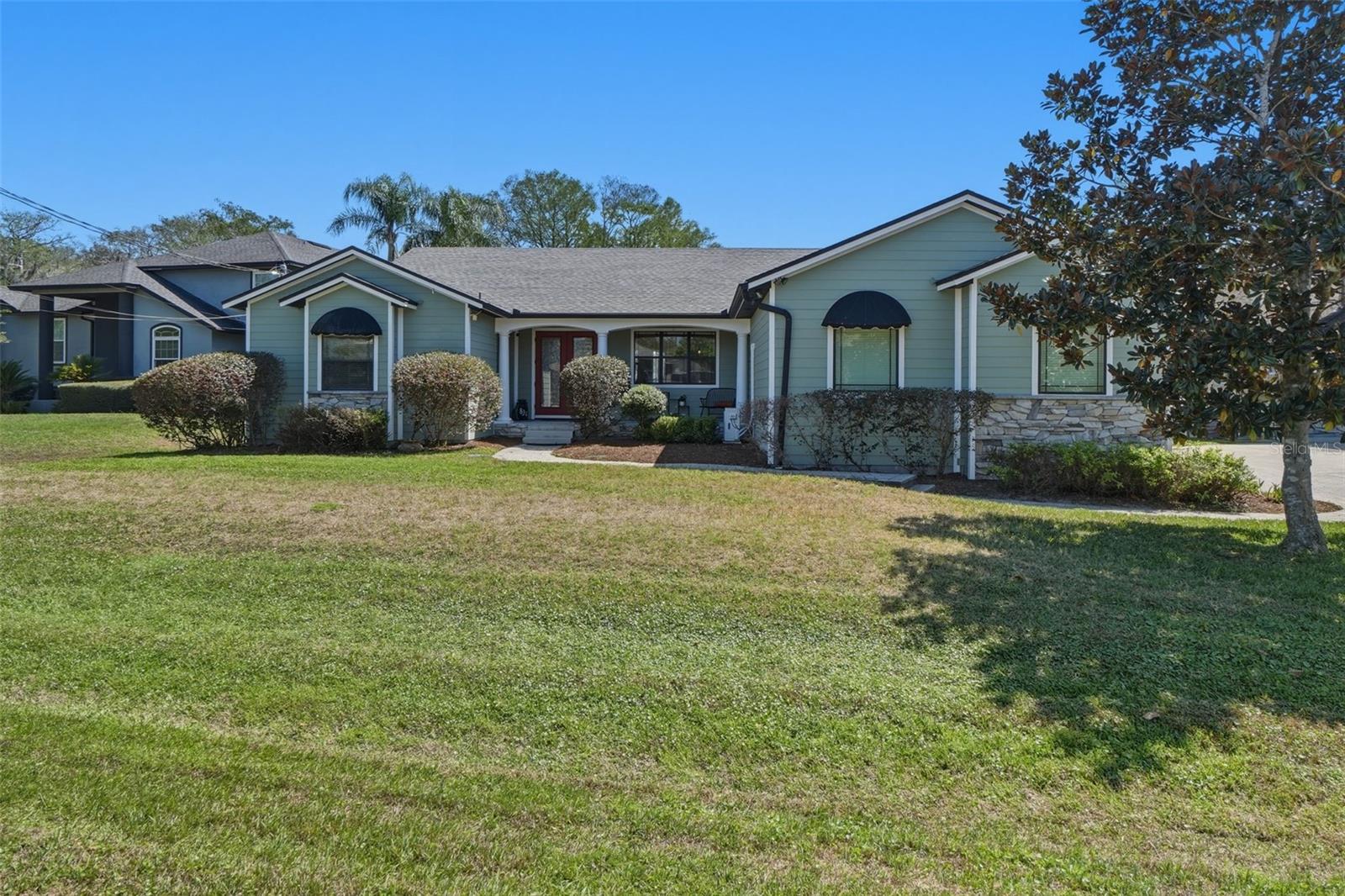 LAKE MILLS SHORES - Residential