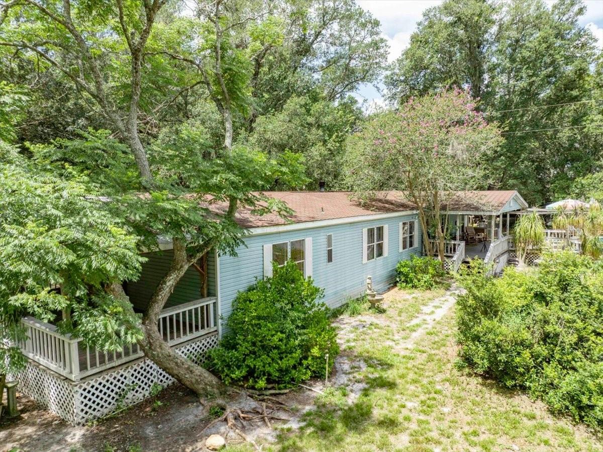 BANANA FARM ACRES - Residential