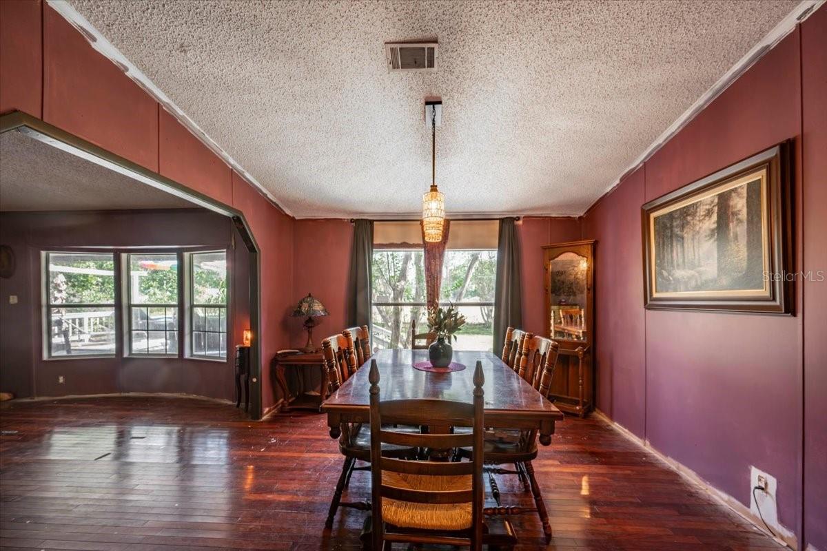BANANA FARM ACRES - Residential