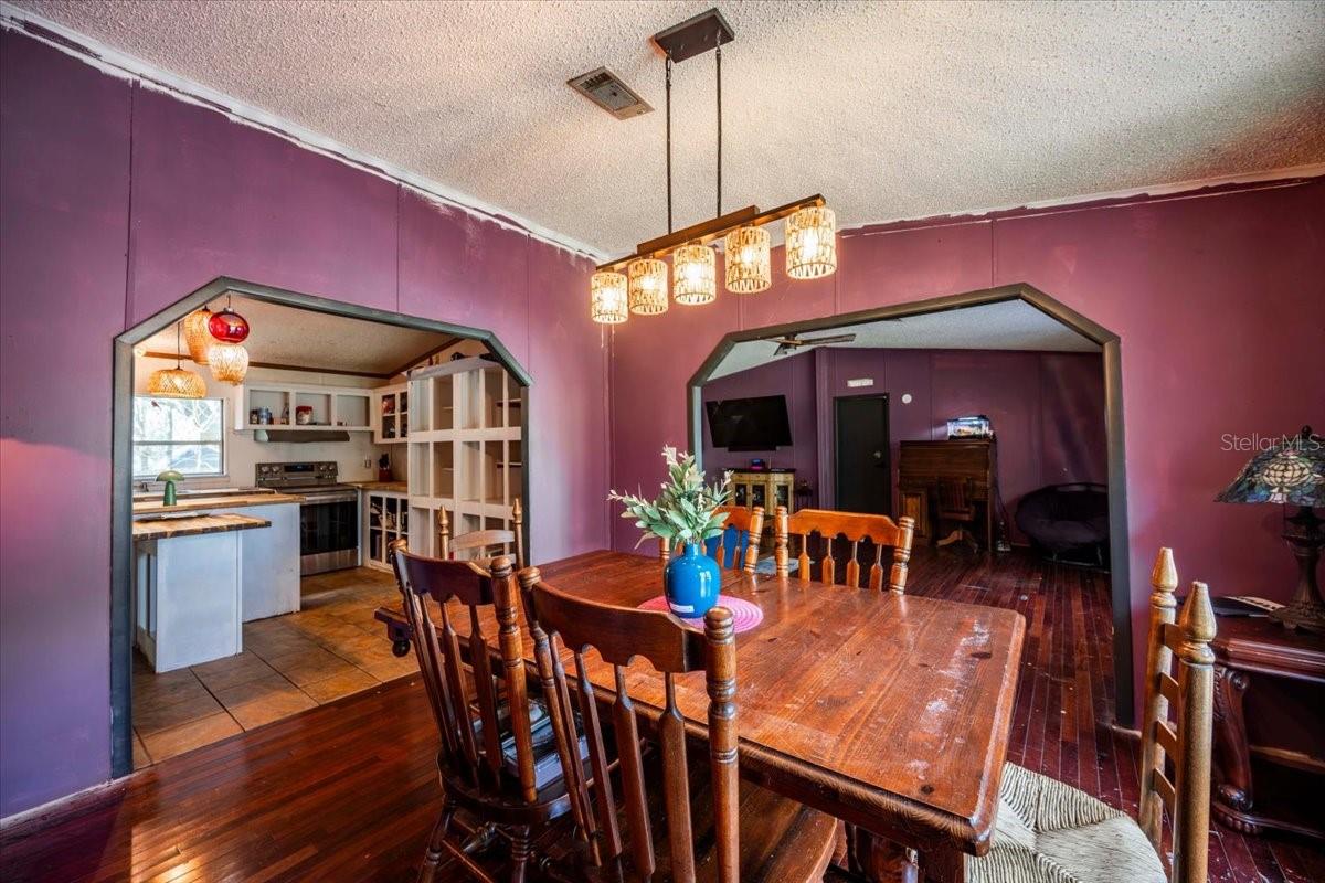 BANANA FARM ACRES - Residential