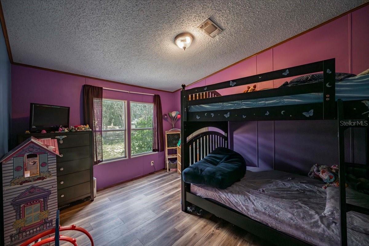 BANANA FARM ACRES - Residential