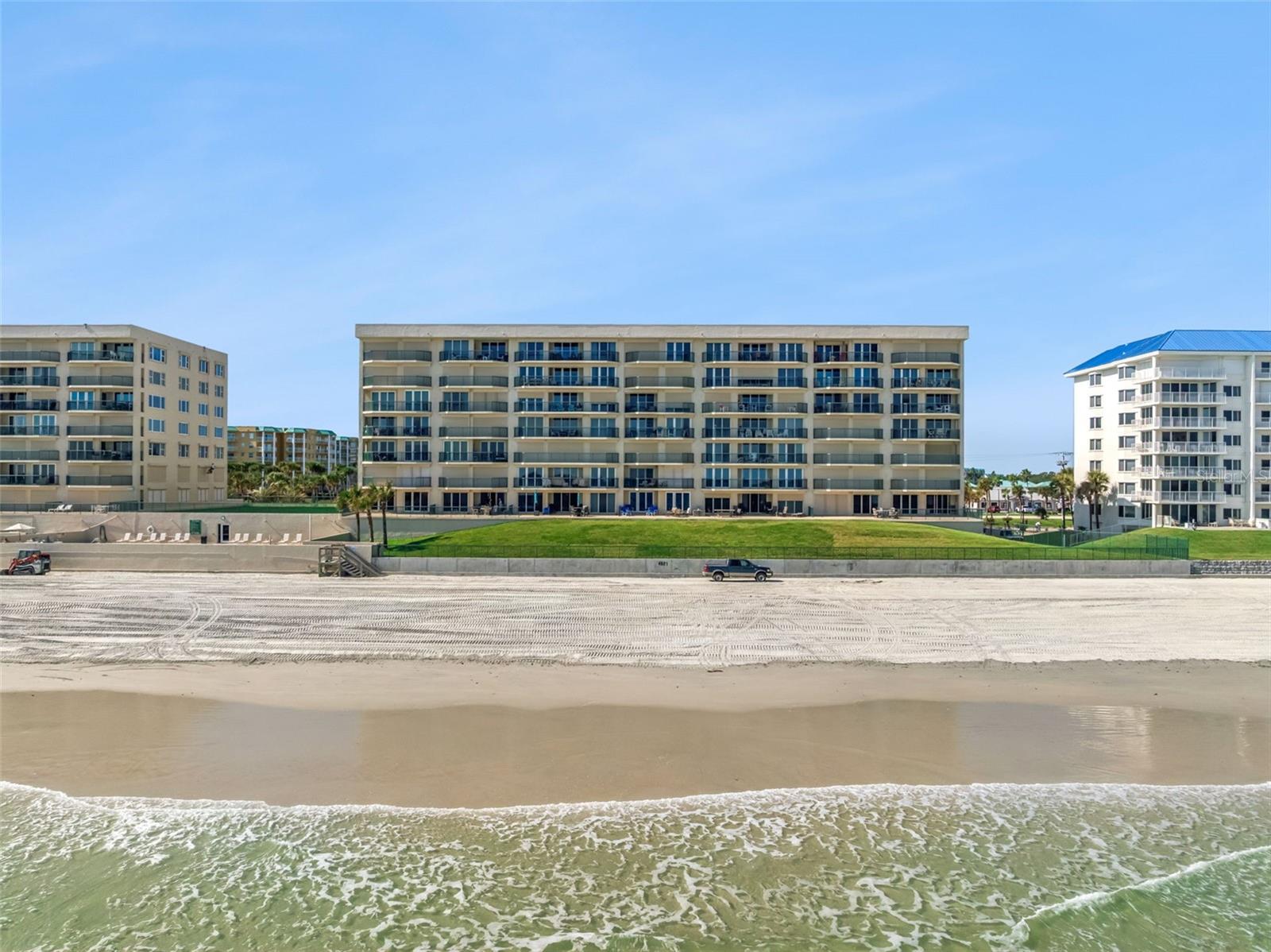 TOWERS AT PONCE INLET TOWER 08-09 CONDO PH 01 - Residential