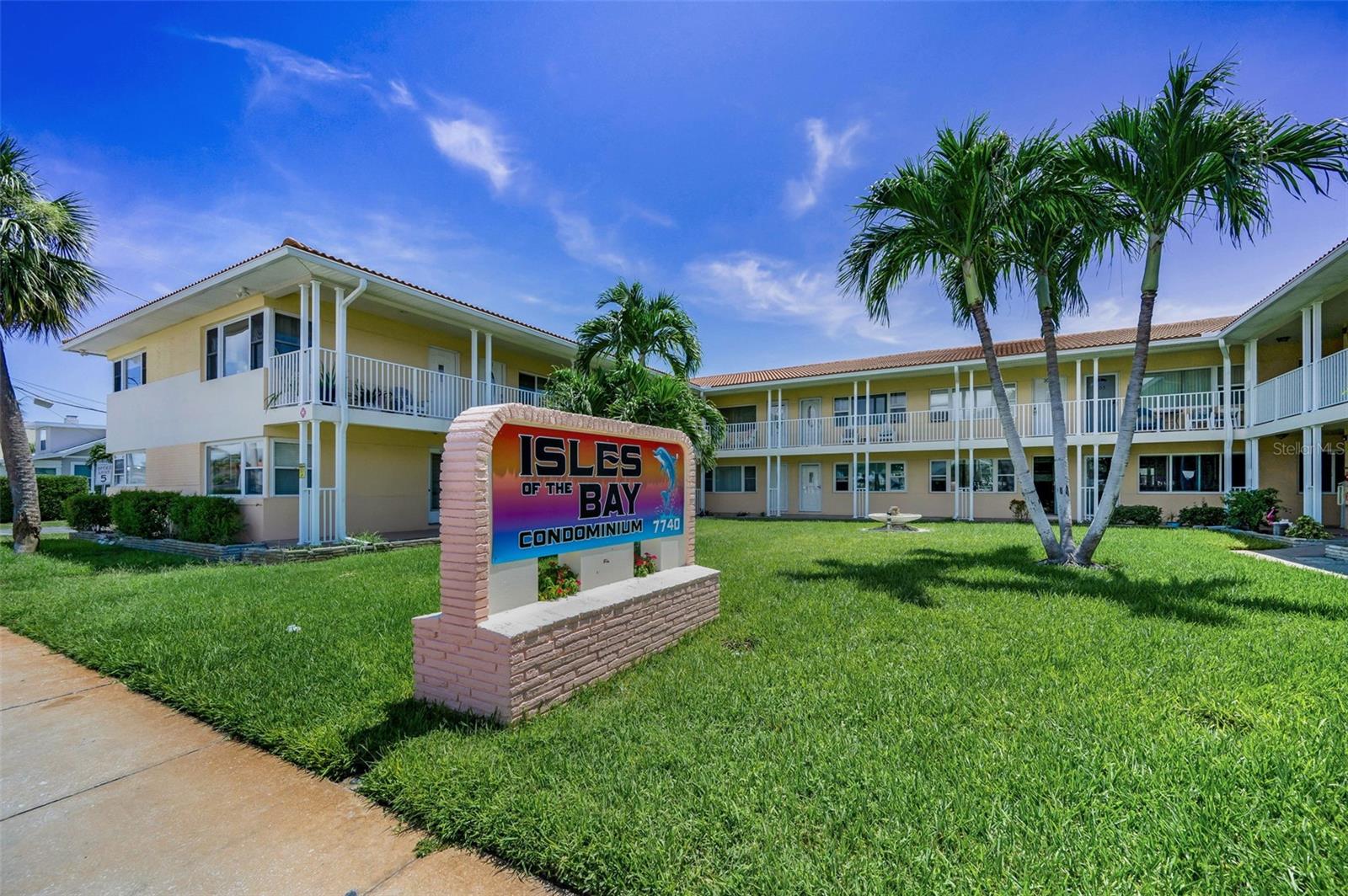 BAY ISLES CONDO - Residential