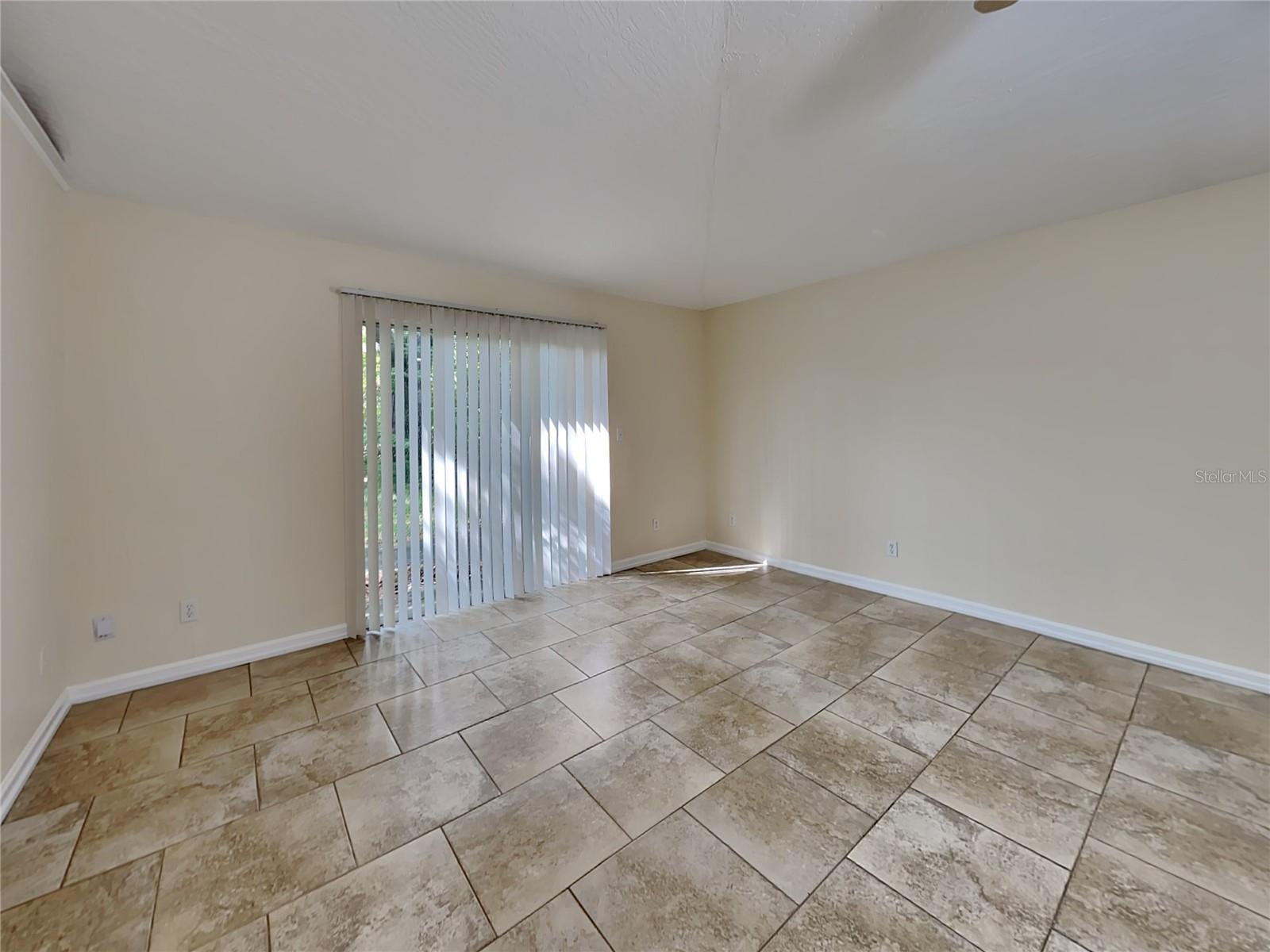 SOUTHWEST QUADRANT PH 01-04 - Residential Lease