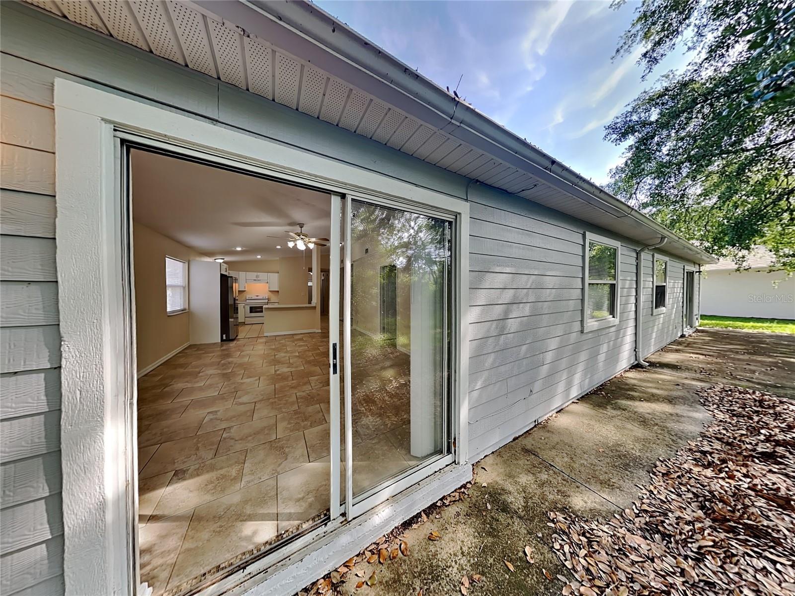 SOUTHWEST QUADRANT PH 01-04 - Residential Lease