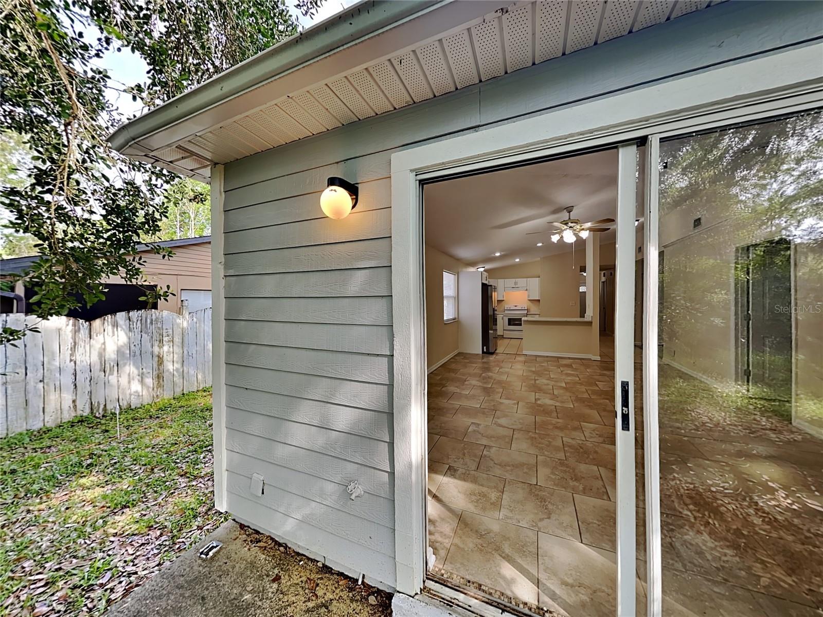 SOUTHWEST QUADRANT PH 01-04 - Residential Lease