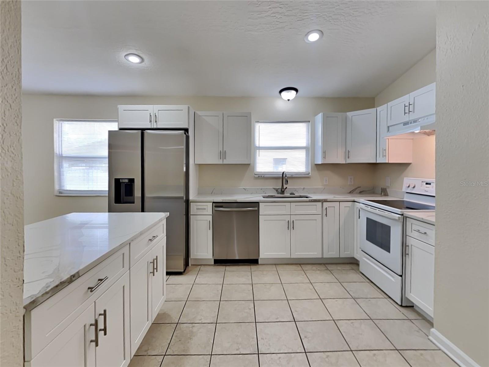 SOUTHWEST QUADRANT PH 01-04 - Residential Lease