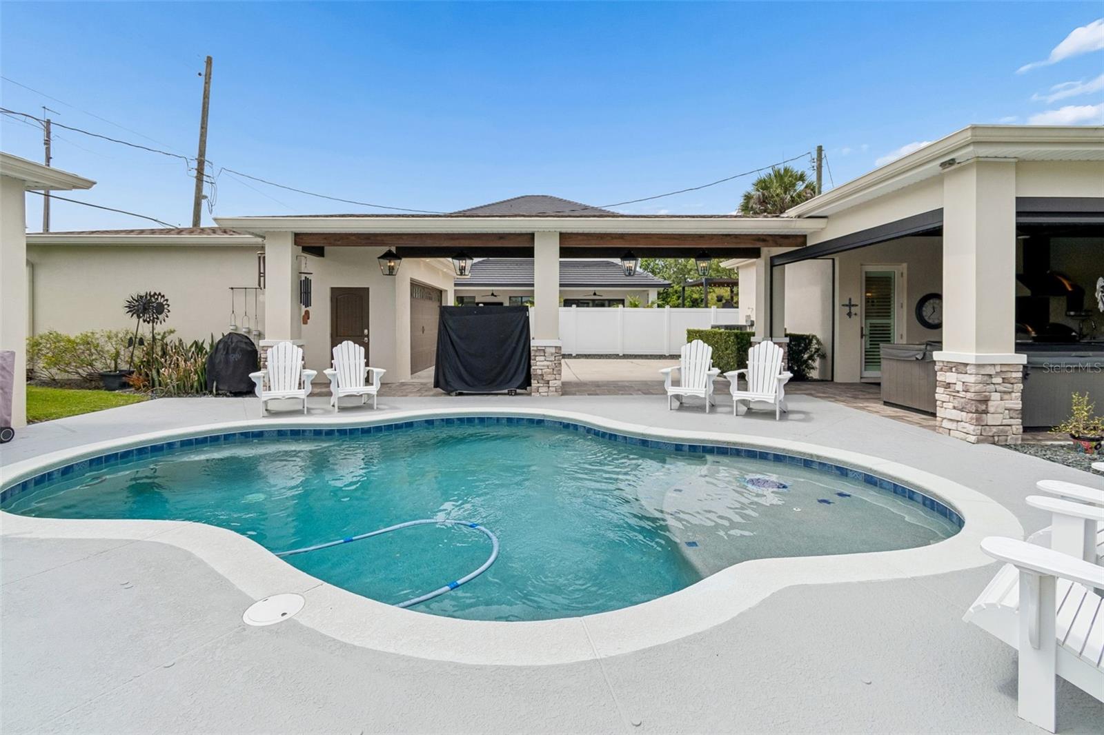 LAKE FOREST PARK - Residential