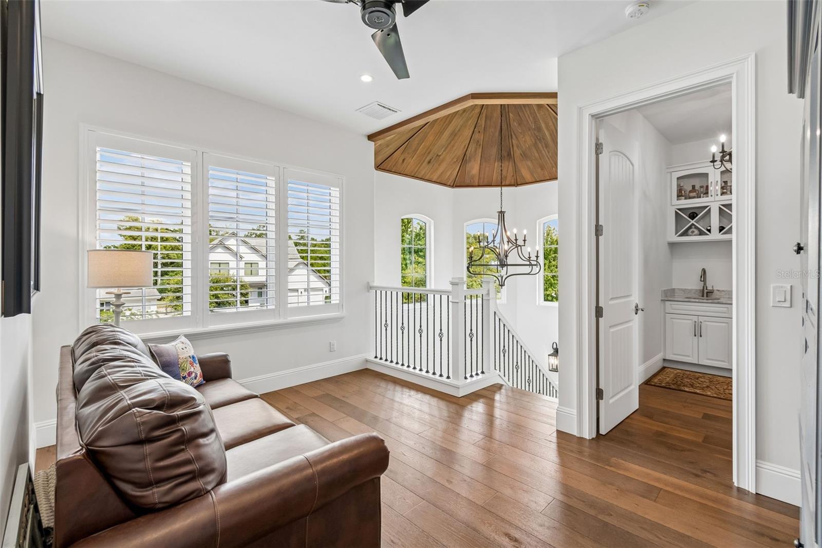 LAKE FOREST PARK - Residential