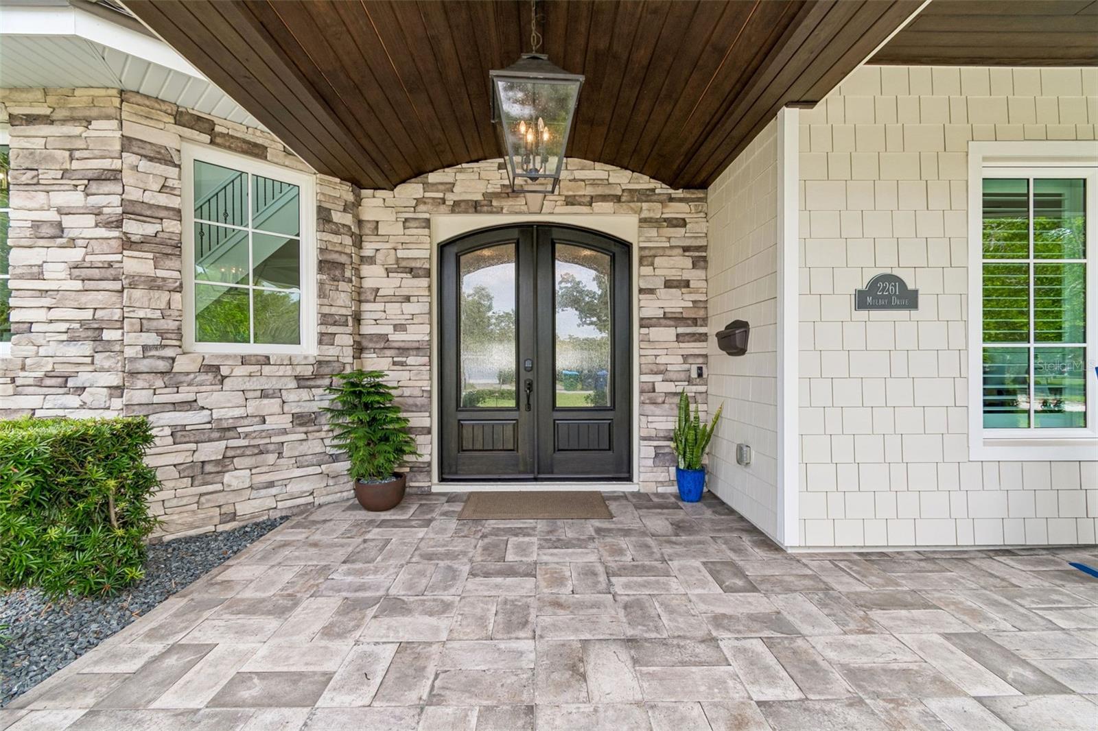 LAKE FOREST PARK - Residential