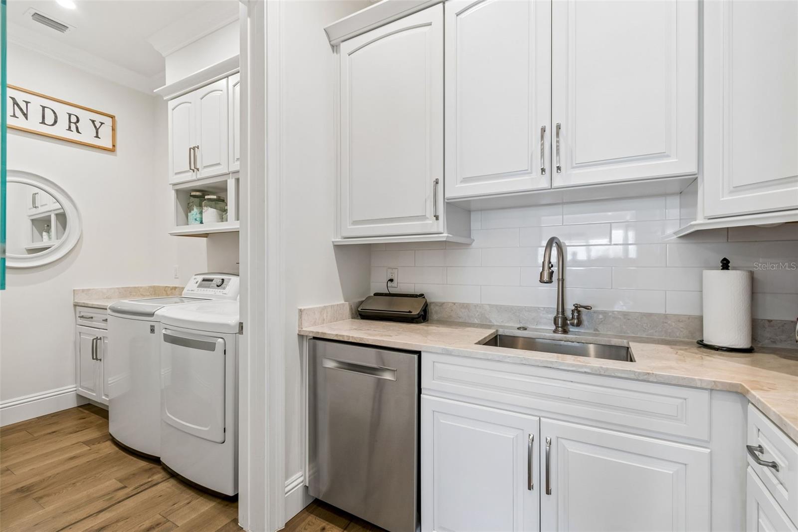 LAKE FOREST PARK - Residential