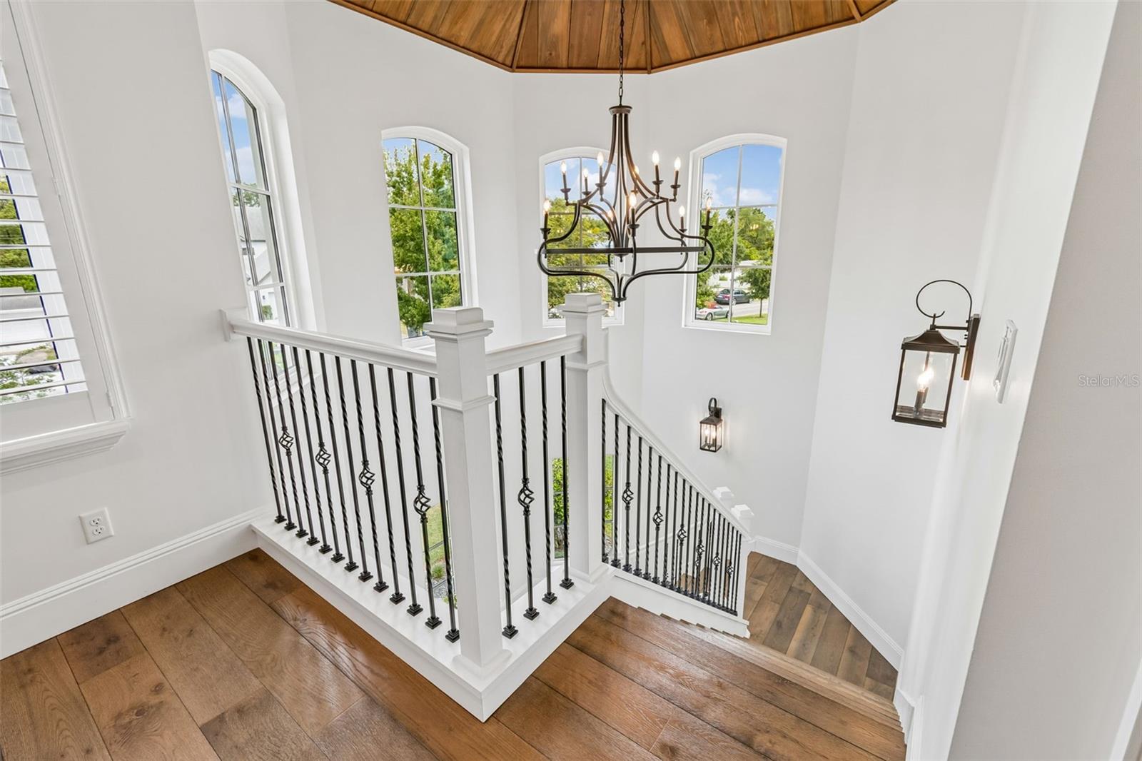 LAKE FOREST PARK - Residential
