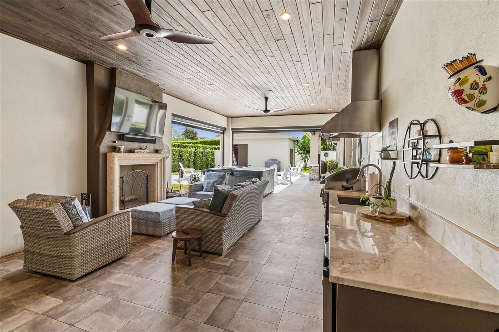 LAKE FOREST PARK - Residential