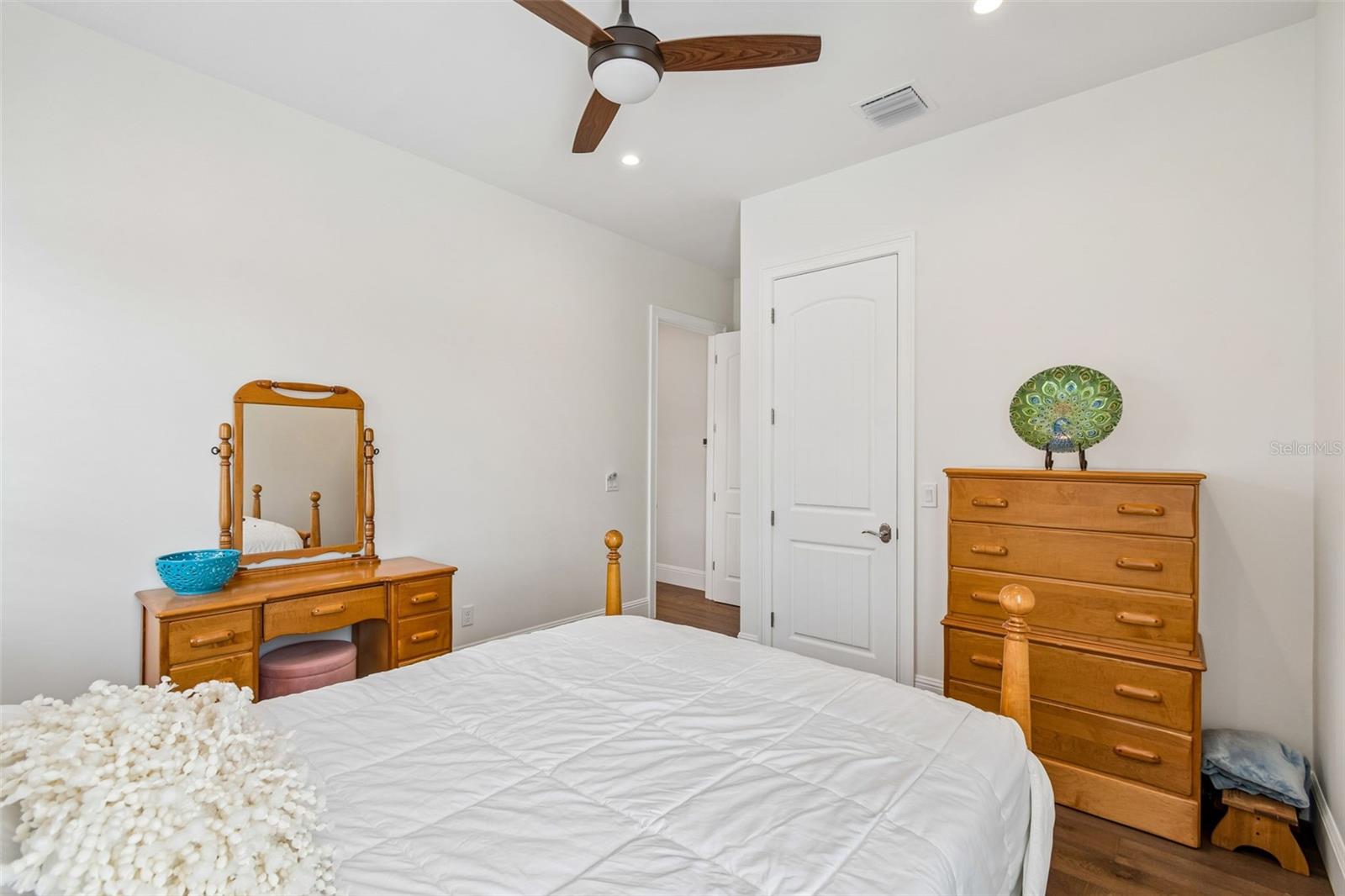 LAKE FOREST PARK - Residential