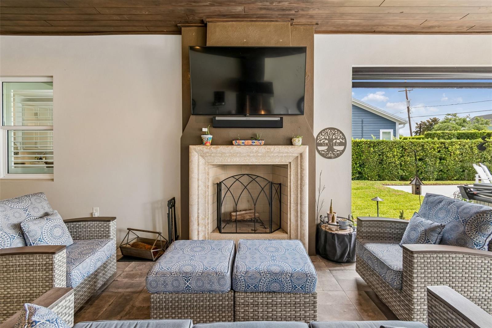 LAKE FOREST PARK - Residential