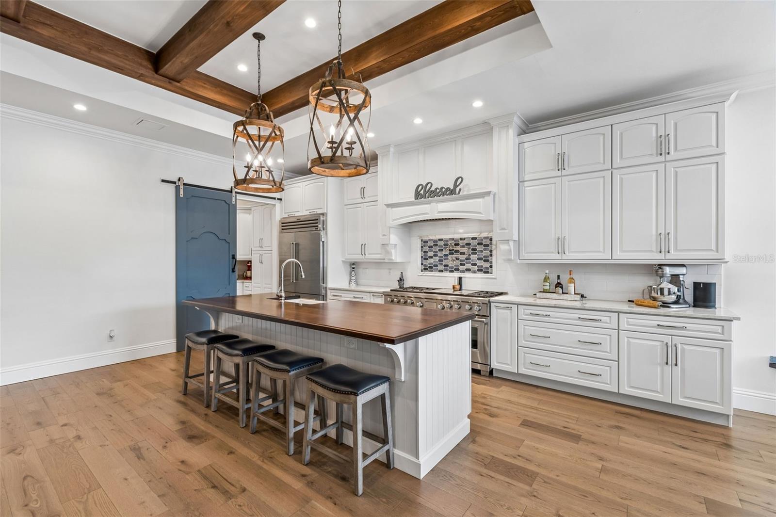 LAKE FOREST PARK - Residential