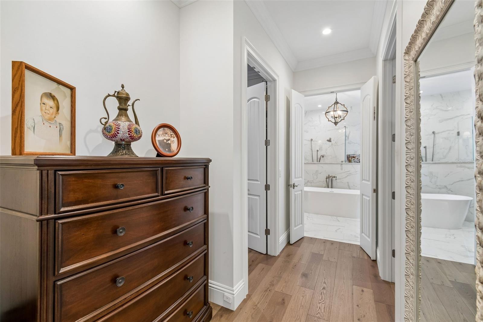LAKE FOREST PARK - Residential