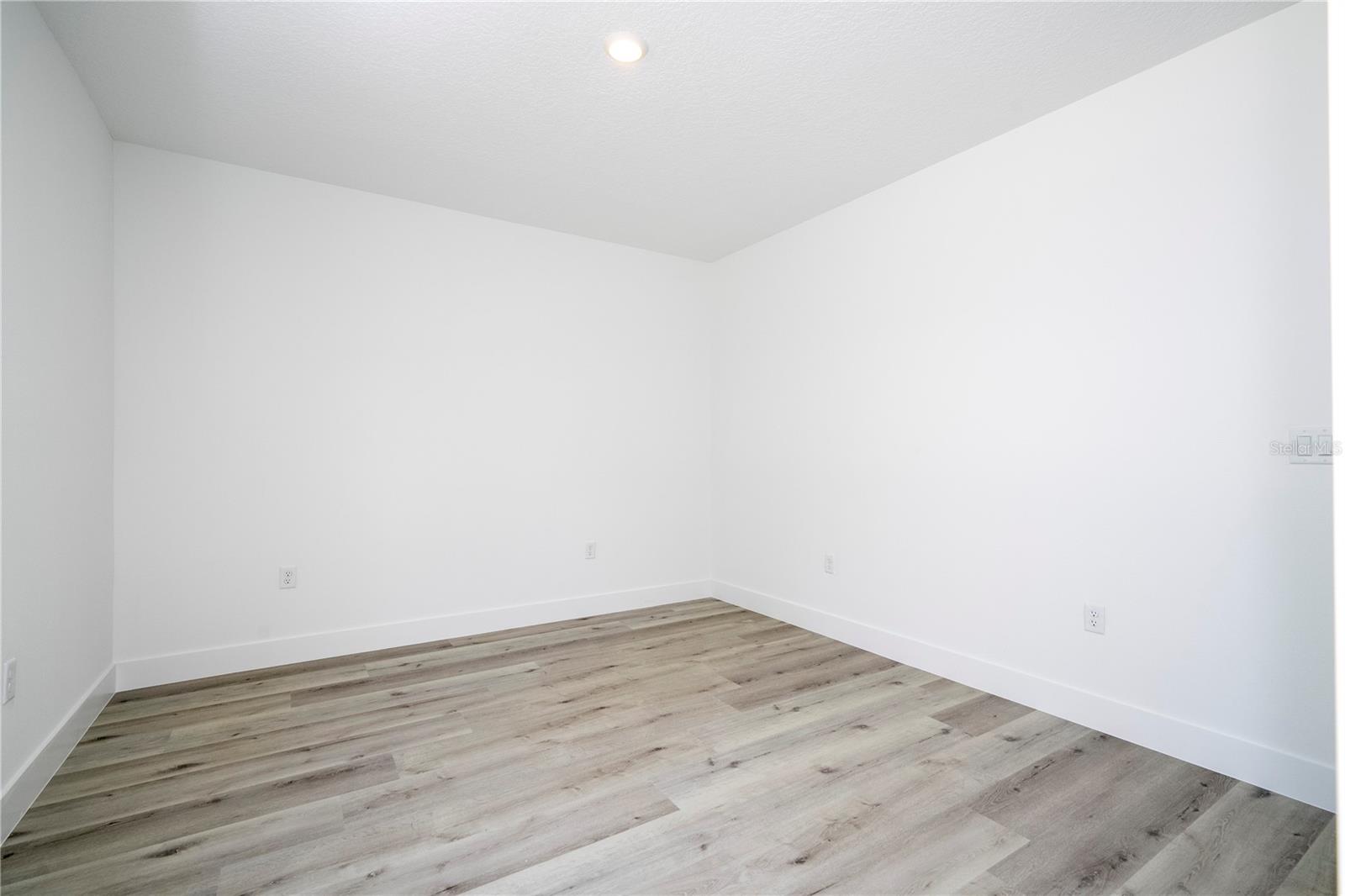 ROYAL TRAILS UNIT 01 - Residential