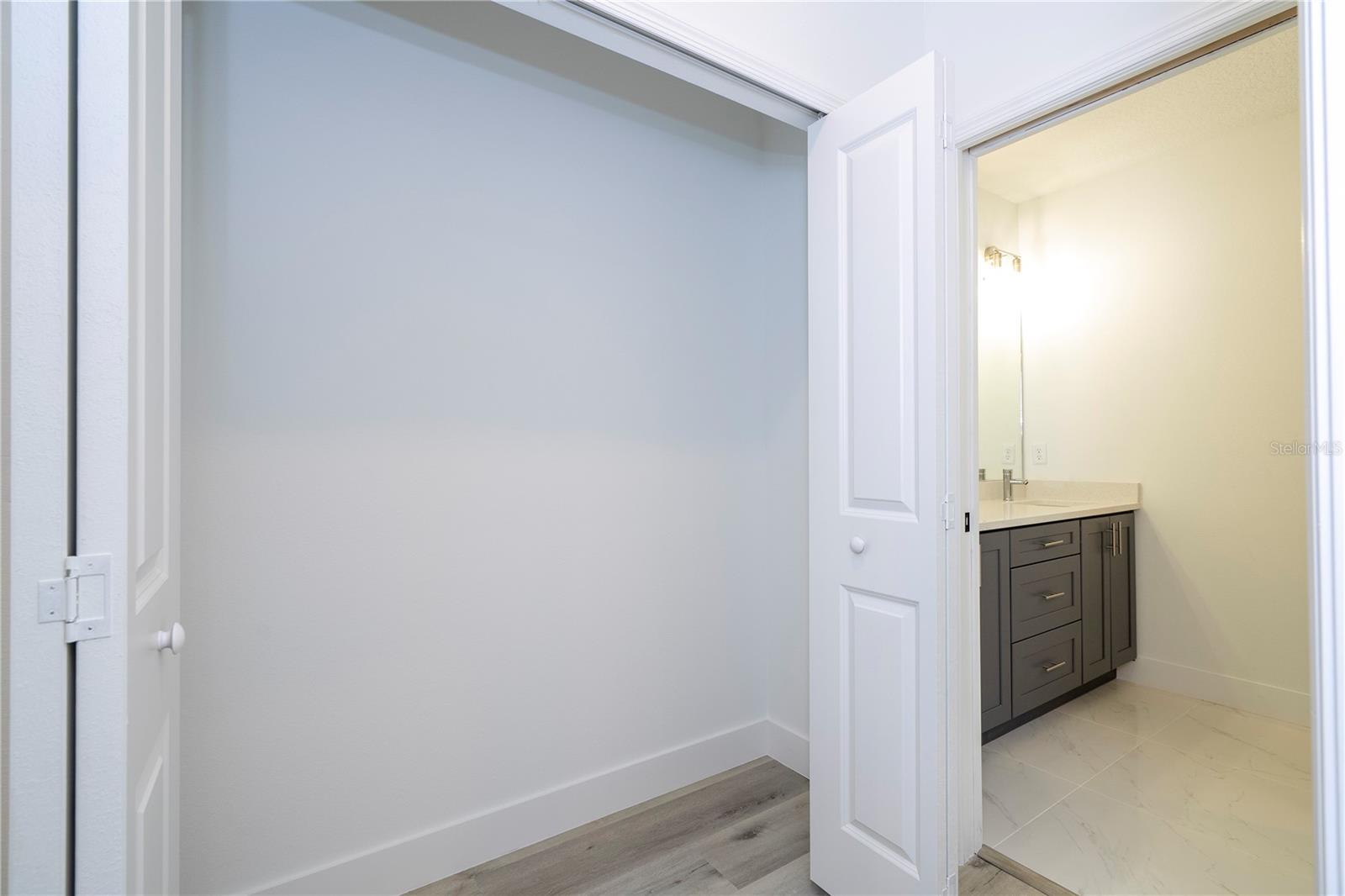 ROYAL TRAILS UNIT 01 - Residential