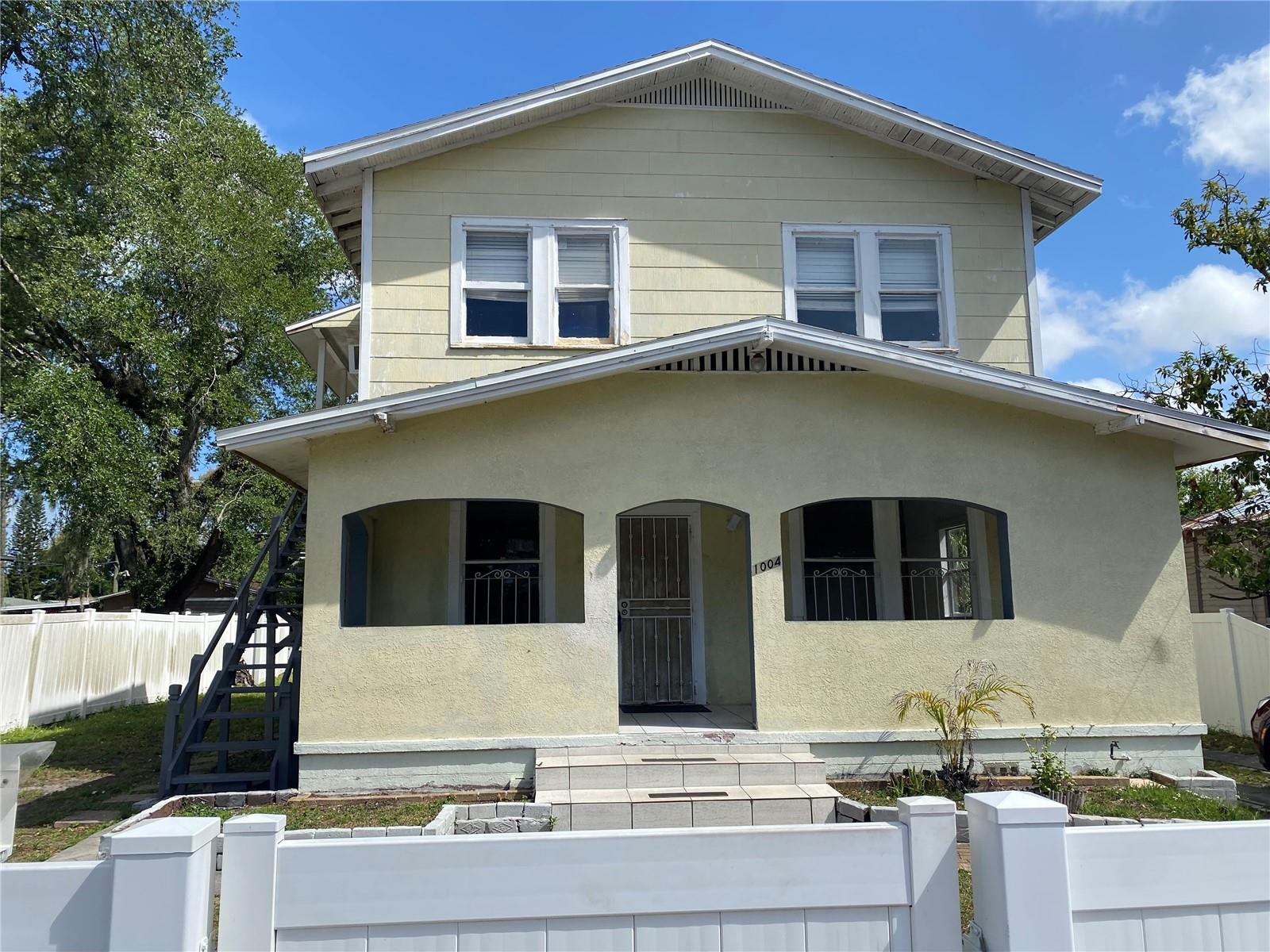 Great investment opportunity! Separate Electricity meters...  This versatile two-story home offers incredible potential for both investors and multi-generational living. The upstairs features 2 bedrooms and 1 bathroom, while the downstairs also offers 2 bedrooms and 1 bathroom, creating a perfect setup for dual living or rental income. Ideal for investors looking to maximize returns or for families seeking separate living spaces under one roof. Minutes from AMATURE WORKS. Don’t miss the chance to own a property with flexibility, functionality, and strong income potential.CALL FOR A SHOWING TOUR TODAY!!