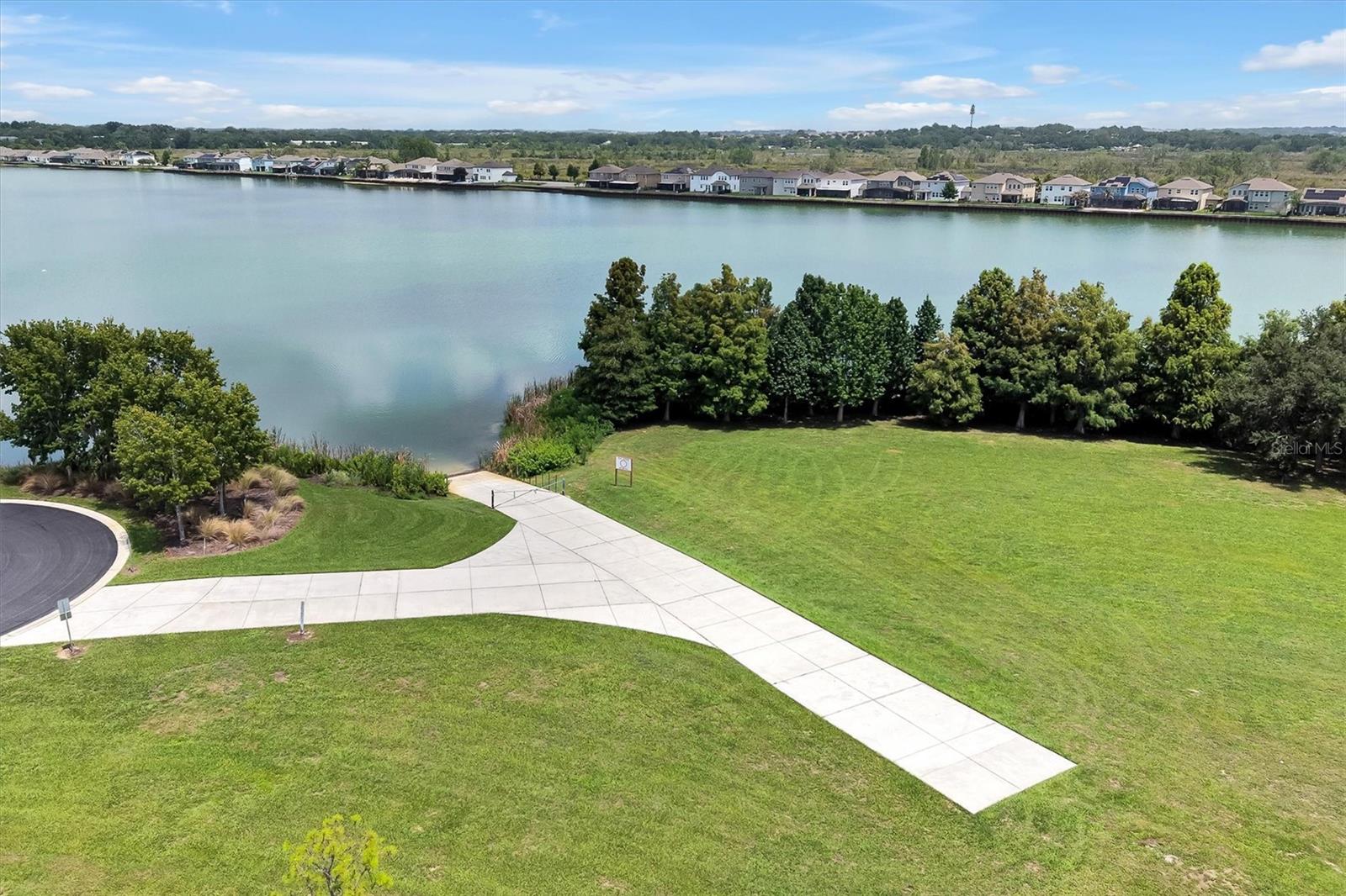 GROVELAND WATERSIDE POINTE PH 01 - Residential