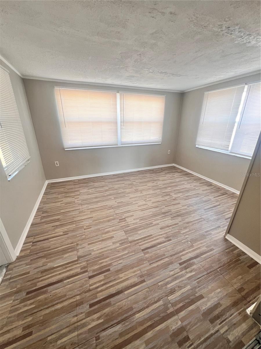REGENCY PARK - Residential Lease