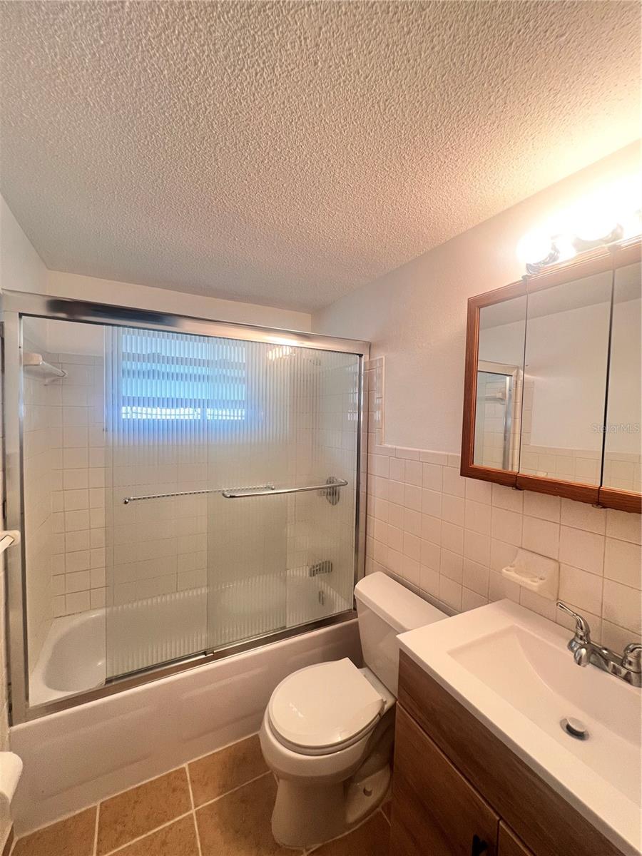 REGENCY PARK - Residential Lease
