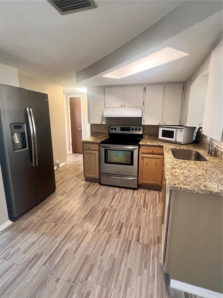 REGENCY PARK - Residential Lease