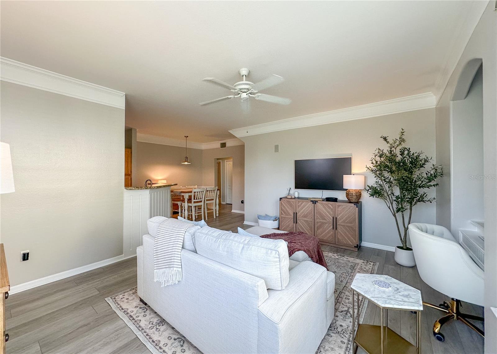 RUNAWAY BEACH CLUB CONDO - Residential Lease