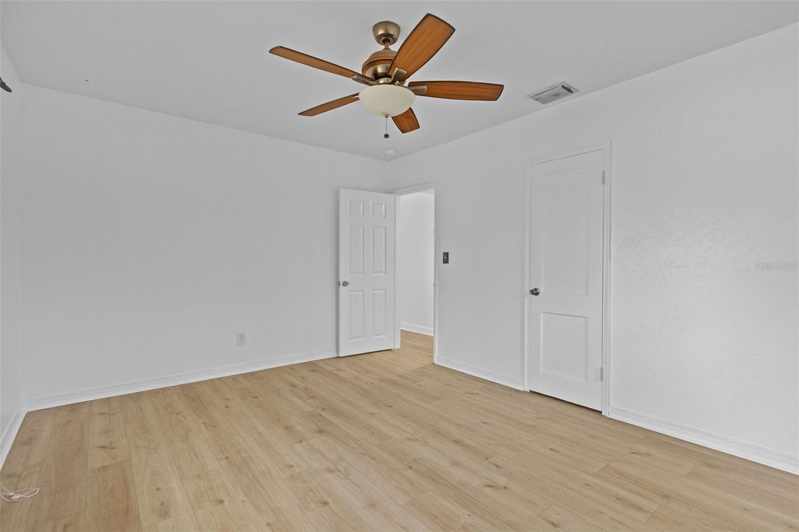 BAYHILL ESTATES - Residential