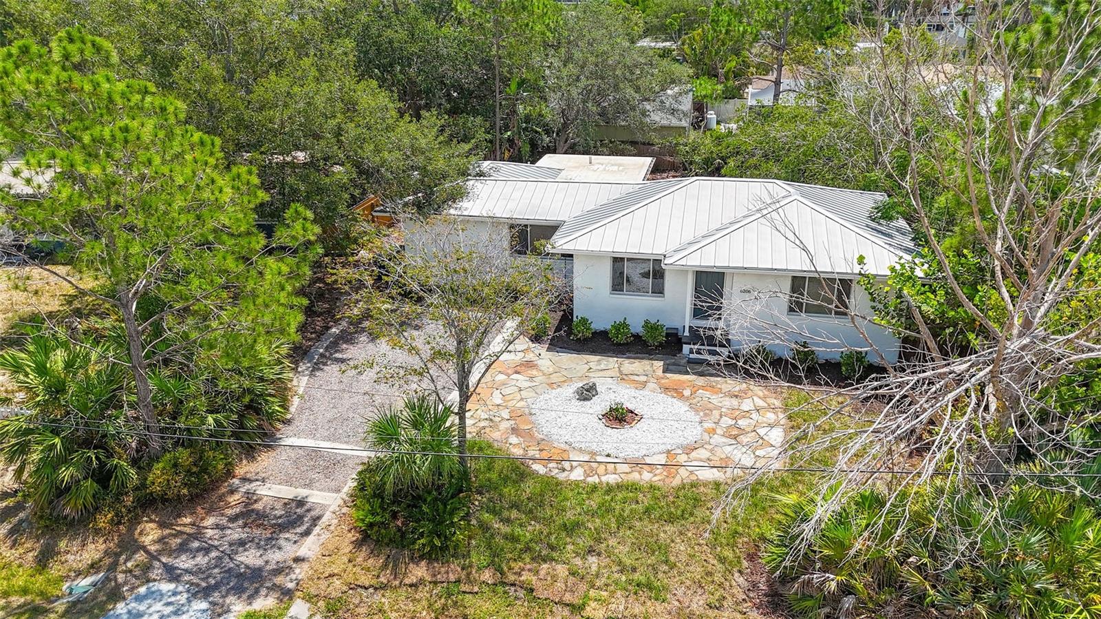 BAYHILL ESTATES - Residential