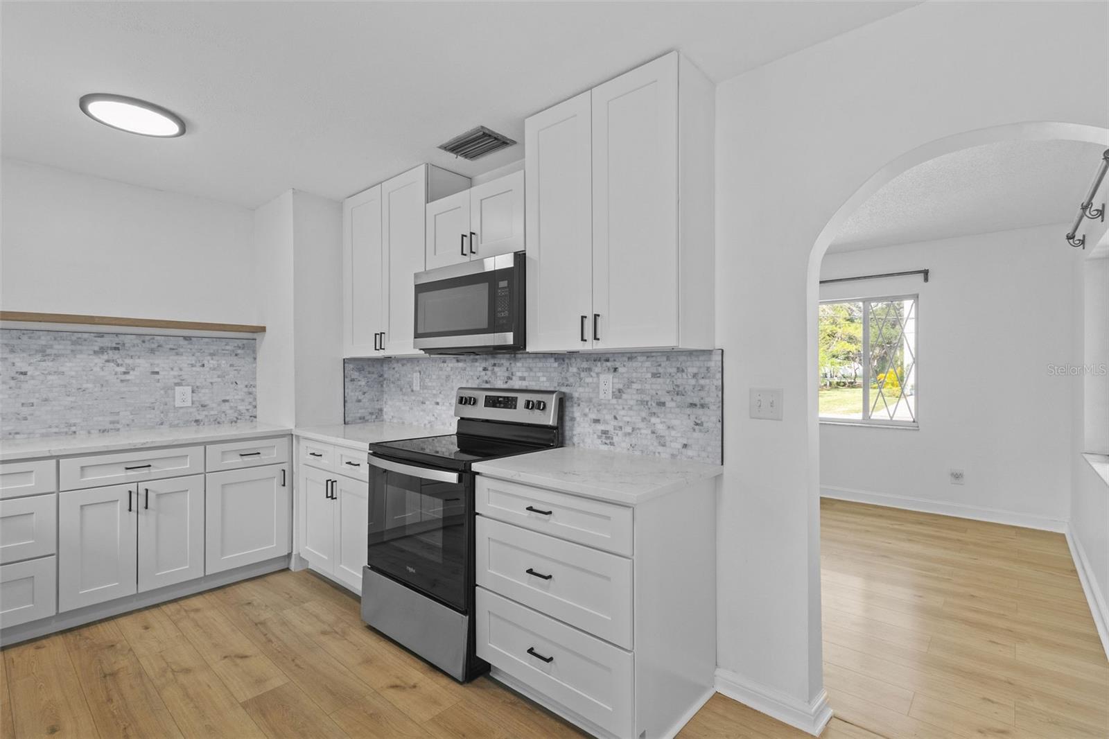 BAYHILL ESTATES - Residential