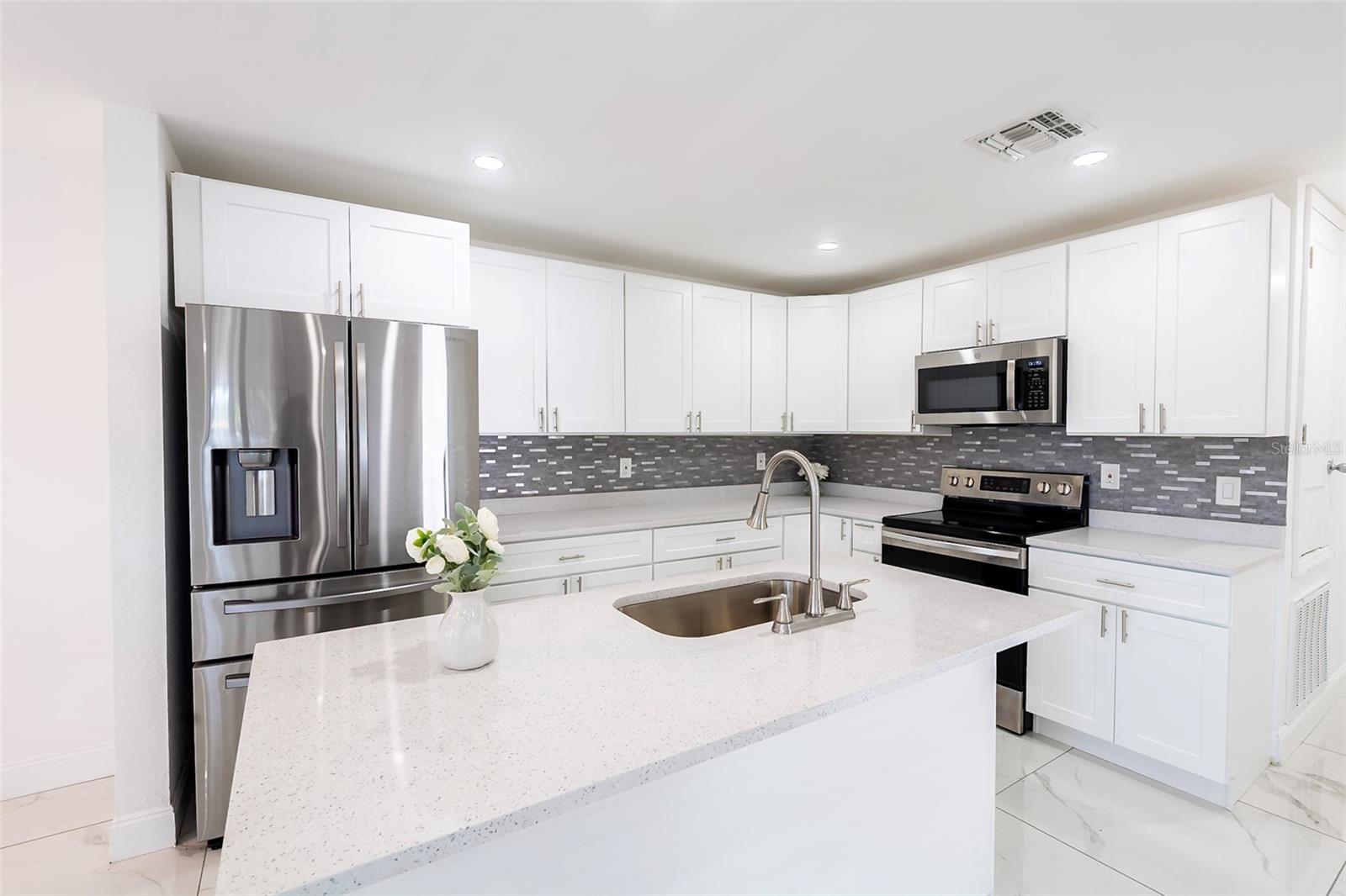 ACREAGE & UNREC - Residential